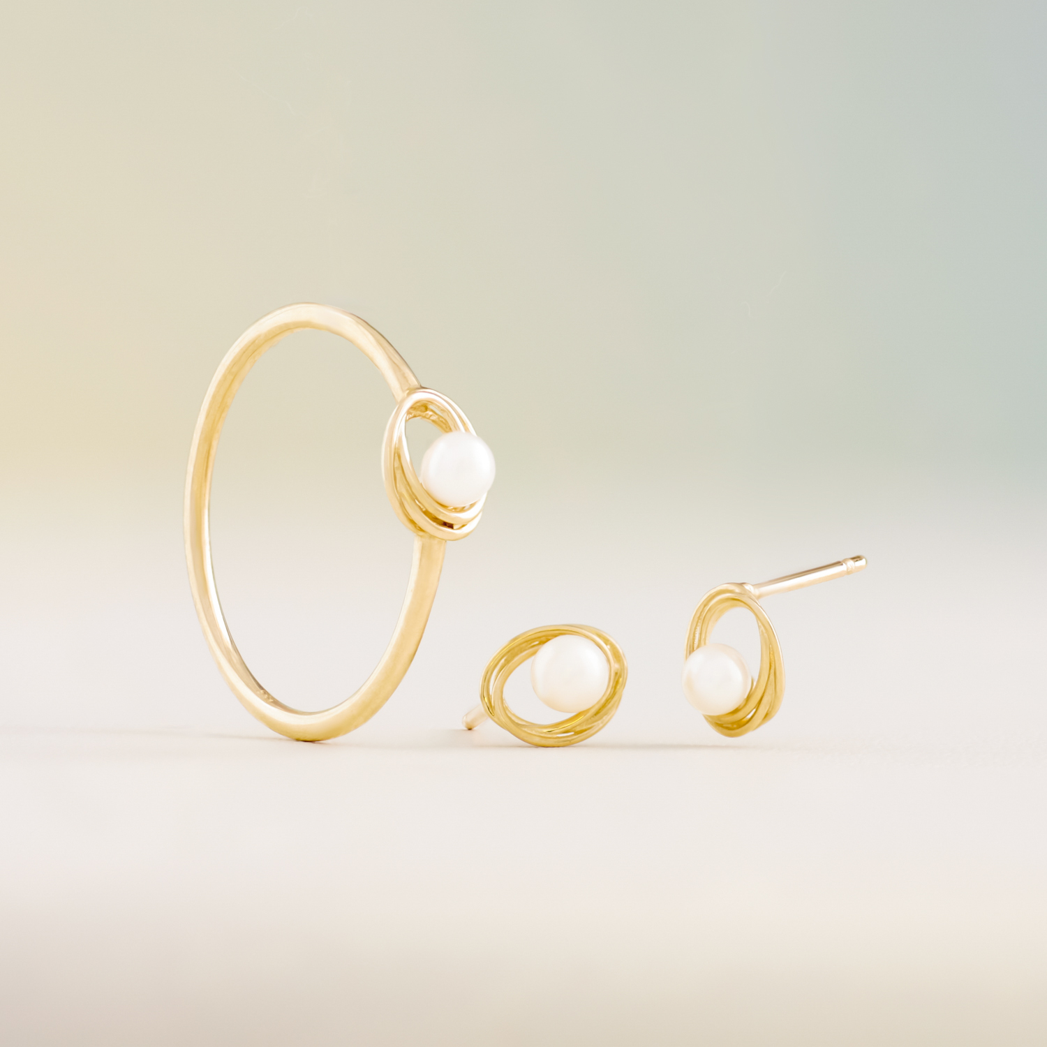 Soleil parelhanger met ketting, geelgoud, zoetwaterparel