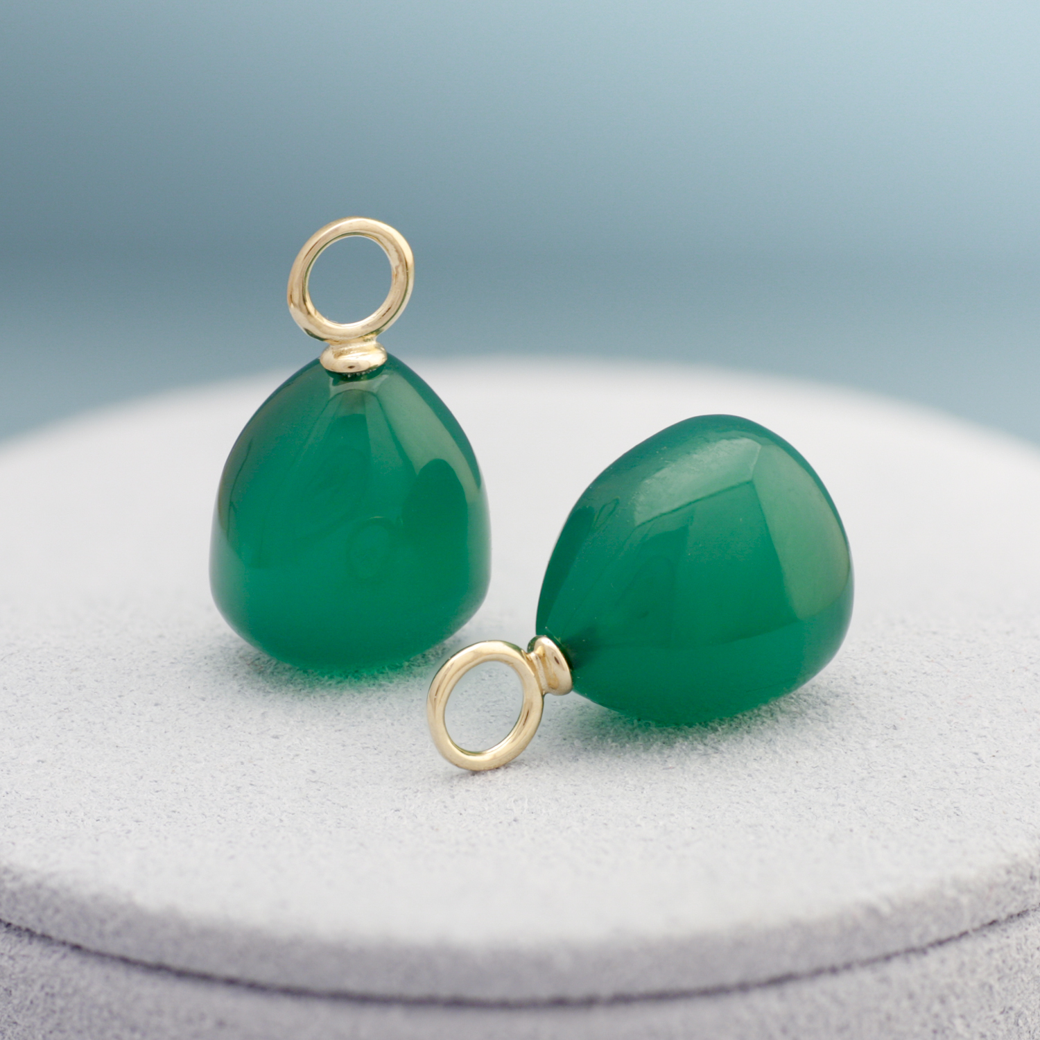 Creolen oorhangers, Onna geelgoud, Groene Onyx