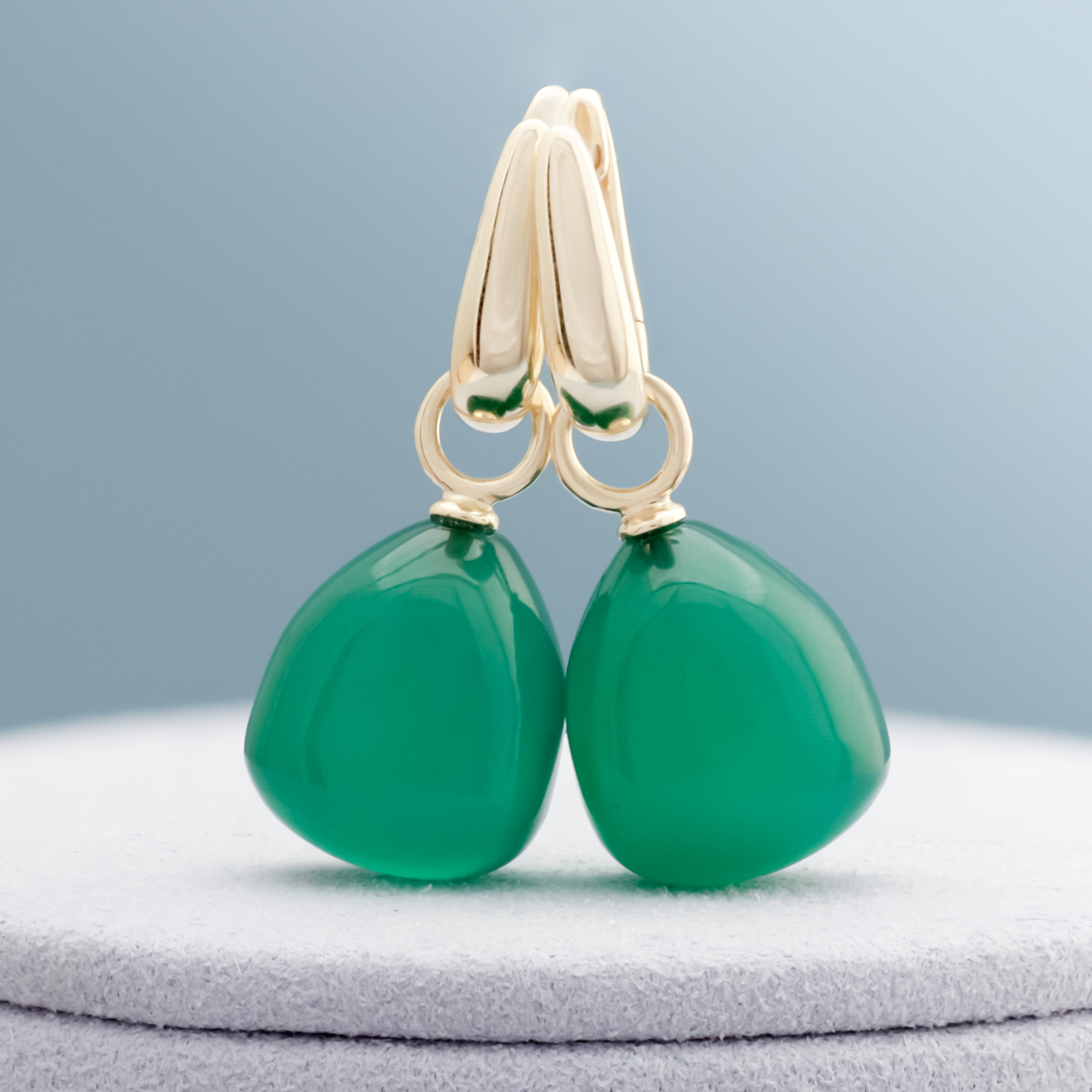 Creolen oorhangers, Onna geelgoud, Groene Onyx