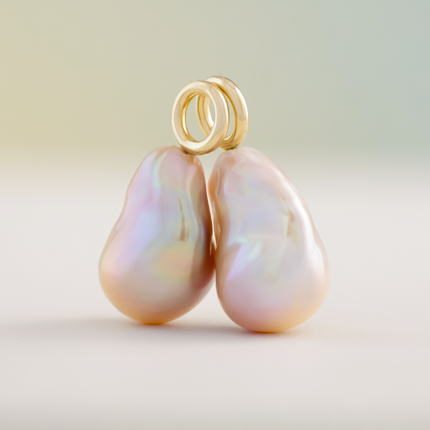 Creolen oorhangers, Olivette geelgoud, Edison parels