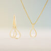 Sabrina parelhanger met ketting, geelgoud, zoetwaterparel